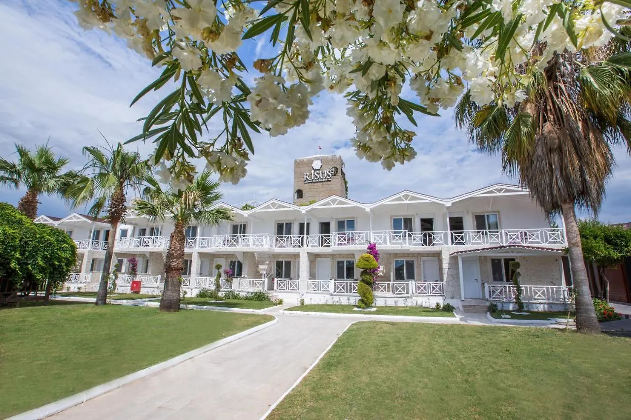 Risus Beach Resort Hotel Kusadası