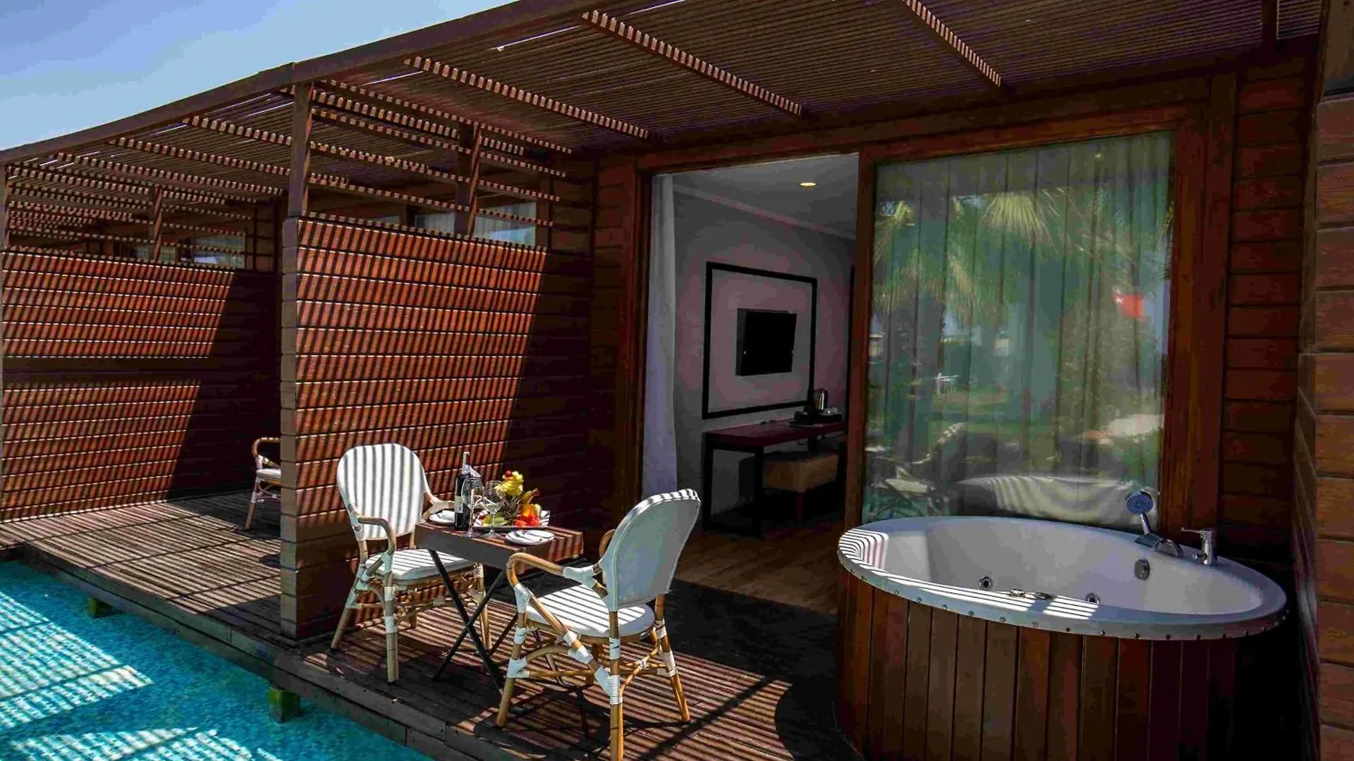Risus Beach Resort Hotel Kusadası