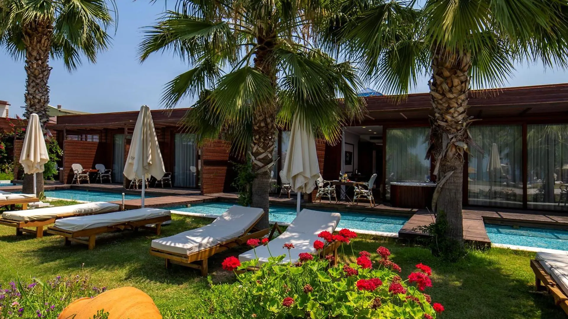 Risus Beach Resort Hotel Kusadasi