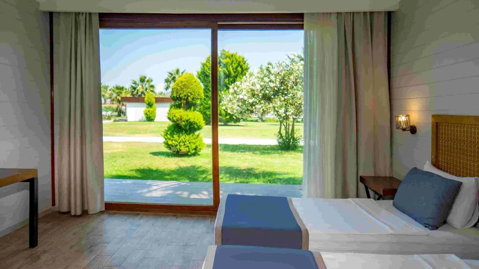 Risus Beach Resort Hotel Kusadası