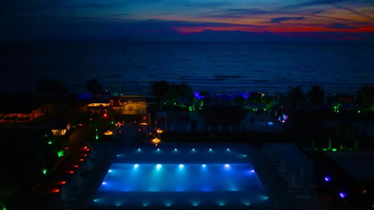Risus Beach Resort Hotel Kusadasi