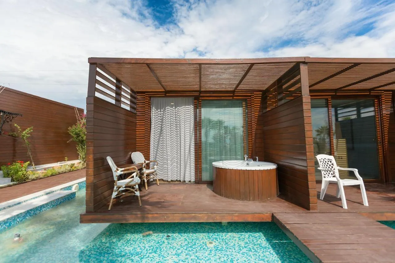 Risus Beach Resort Hotel Kusadasi