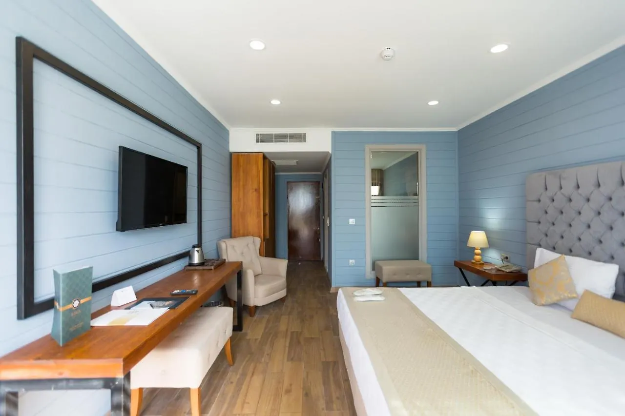 Risus Beach Resort Hotel Kusadasi