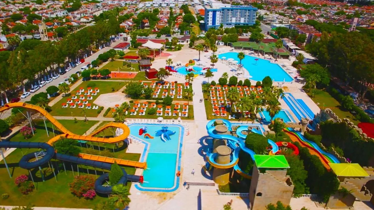 Risus Beach Resort Hotel Kusadasi 3*,