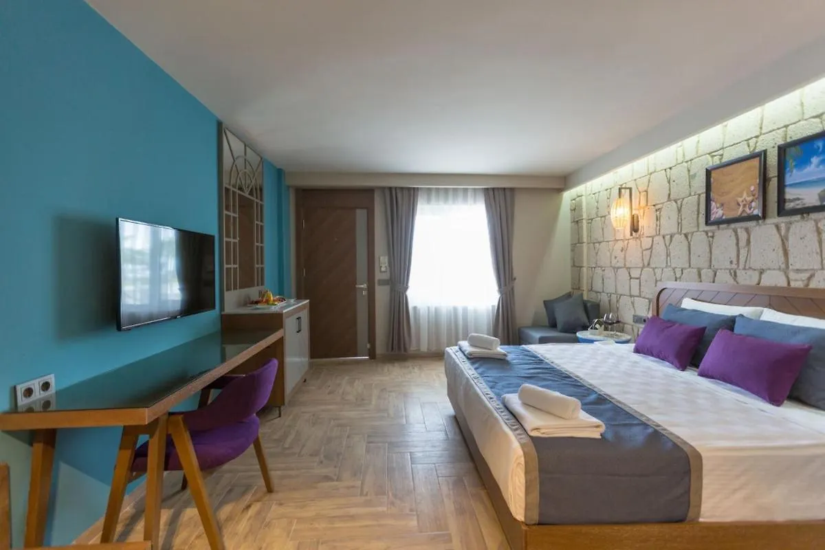 Risus Beach Resort Hotel Kusadasi