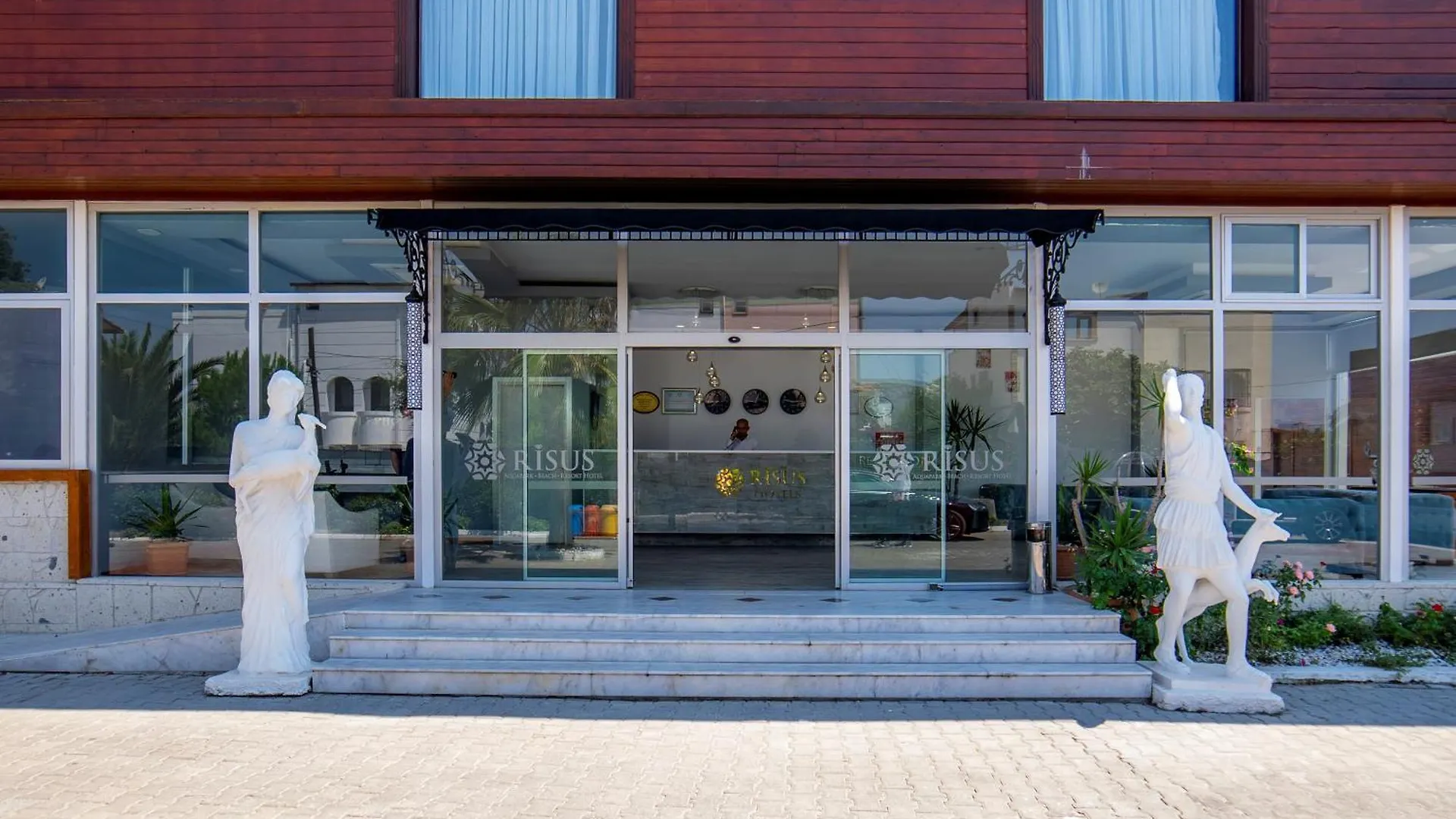 Risus Beach Resort Hotel Kusadasi