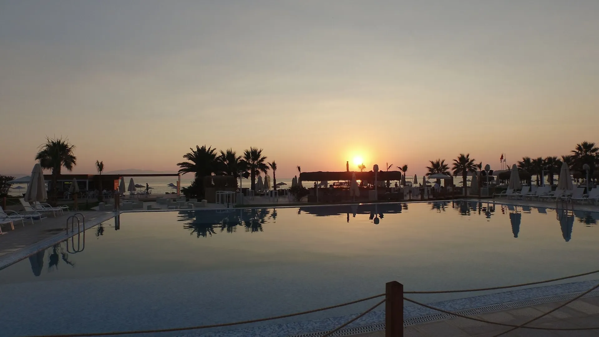 Risus Beach Resort Hotel Kusadasi